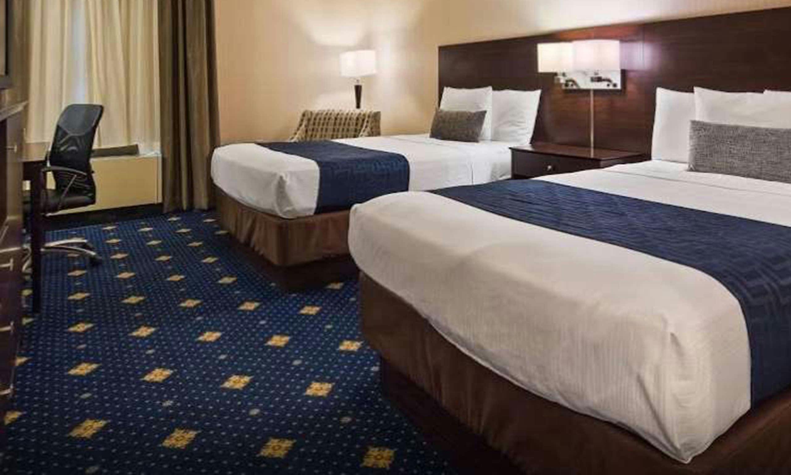 Hotel Baymont by Wyndham Groton/Mystic photo 2