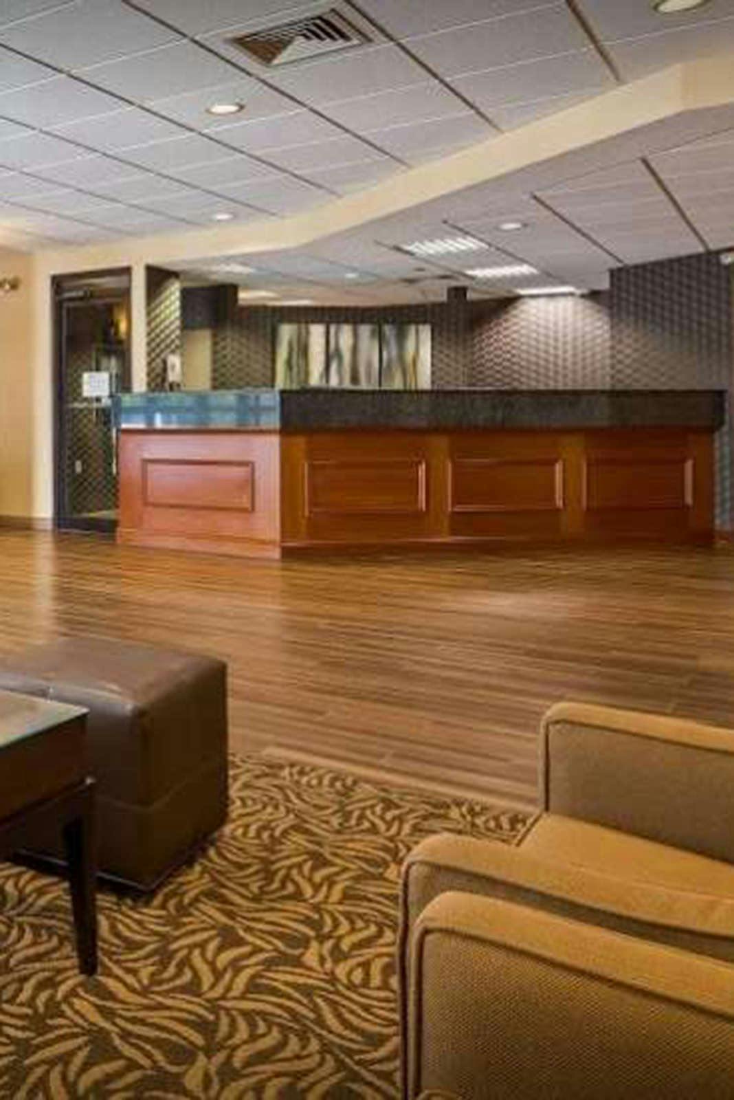 Hotel Baymont by Wyndham Groton/Mystic photo 4