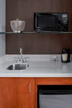 Hotel SpringHill Suites by Marriott Pittsburgh Southside Works photo 4