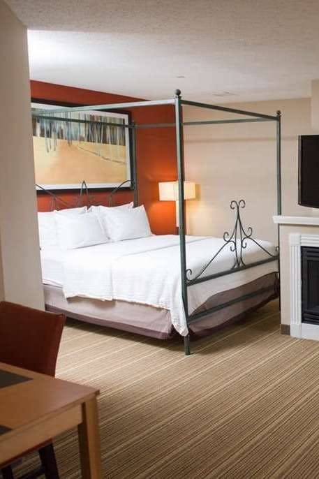 Hotel Hawthorn Suites by Wyndham Erie photo 4