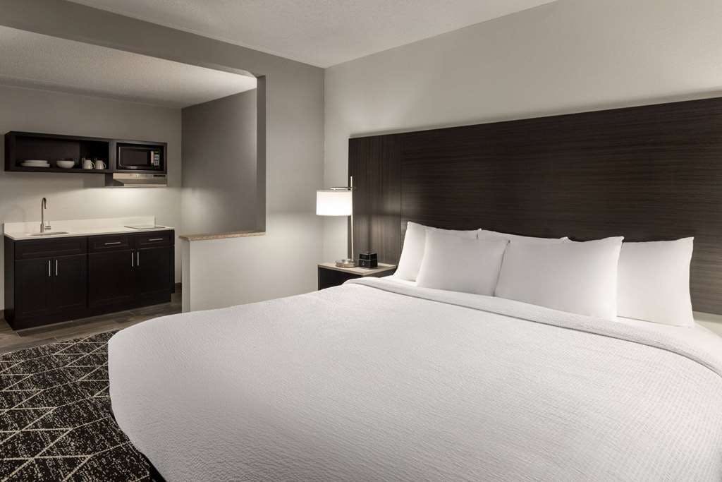 Hotel La Quinta Inn & Suites by Wyndham Lake George photo 2