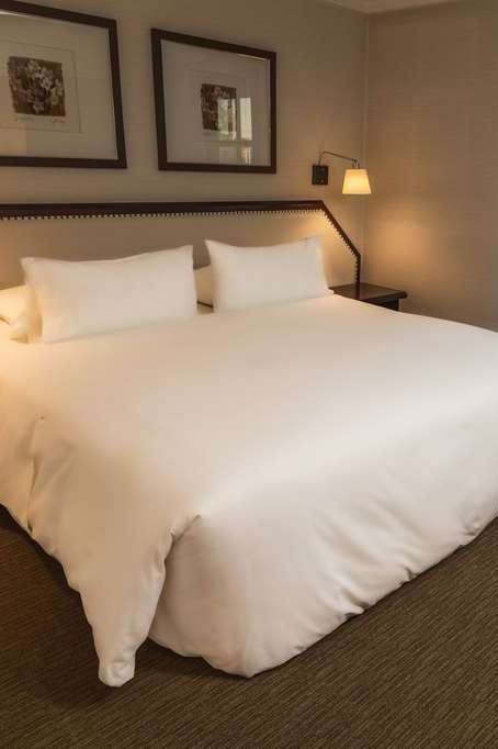 Hotel Wyndham Garden Santiago Kennedy photo 1