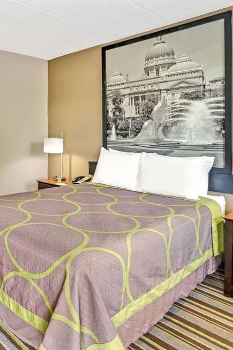 Hotel Days Inn Stes Indianapolis E photo 1