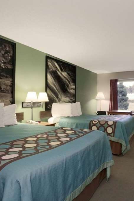 Hotel Super 8 by Wyndham Kingsport photo 3