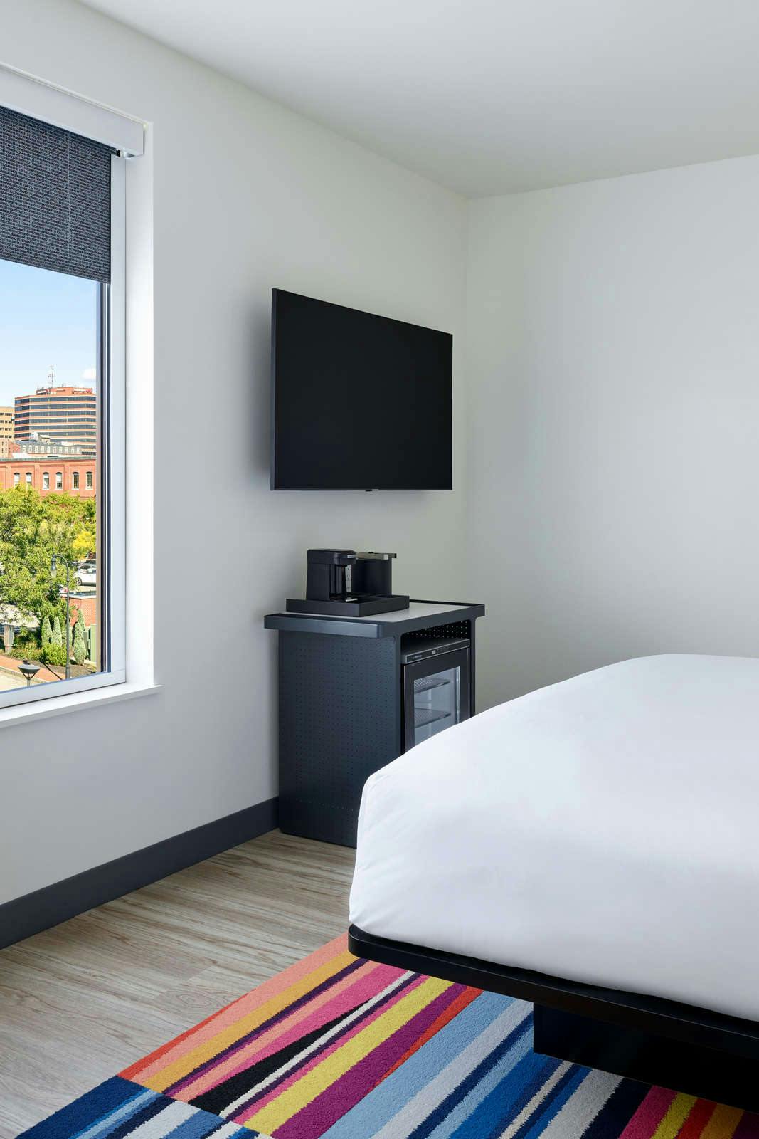 Hotel Aloft Portland Downtown Waterfront ME photo 4