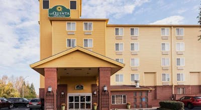 La Quinta Inn & Suites by Wyndham Portland Airport