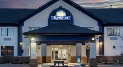Days Inn by Wyndham Whitecourt