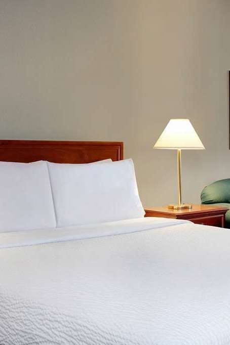 Hotel Days Inn by Wyndham Whitecourt photo 2