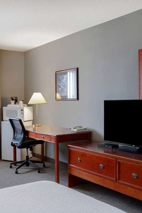 Hotel Days Inn by Wyndham Whitecourt photo 5