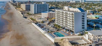 Tropical Winds Oceanfront Hotel