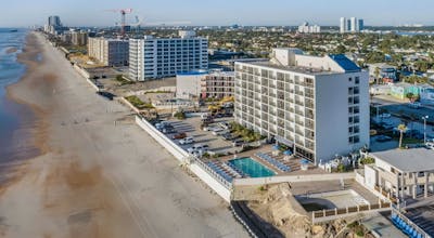Tropical Winds Oceanfront Hotel