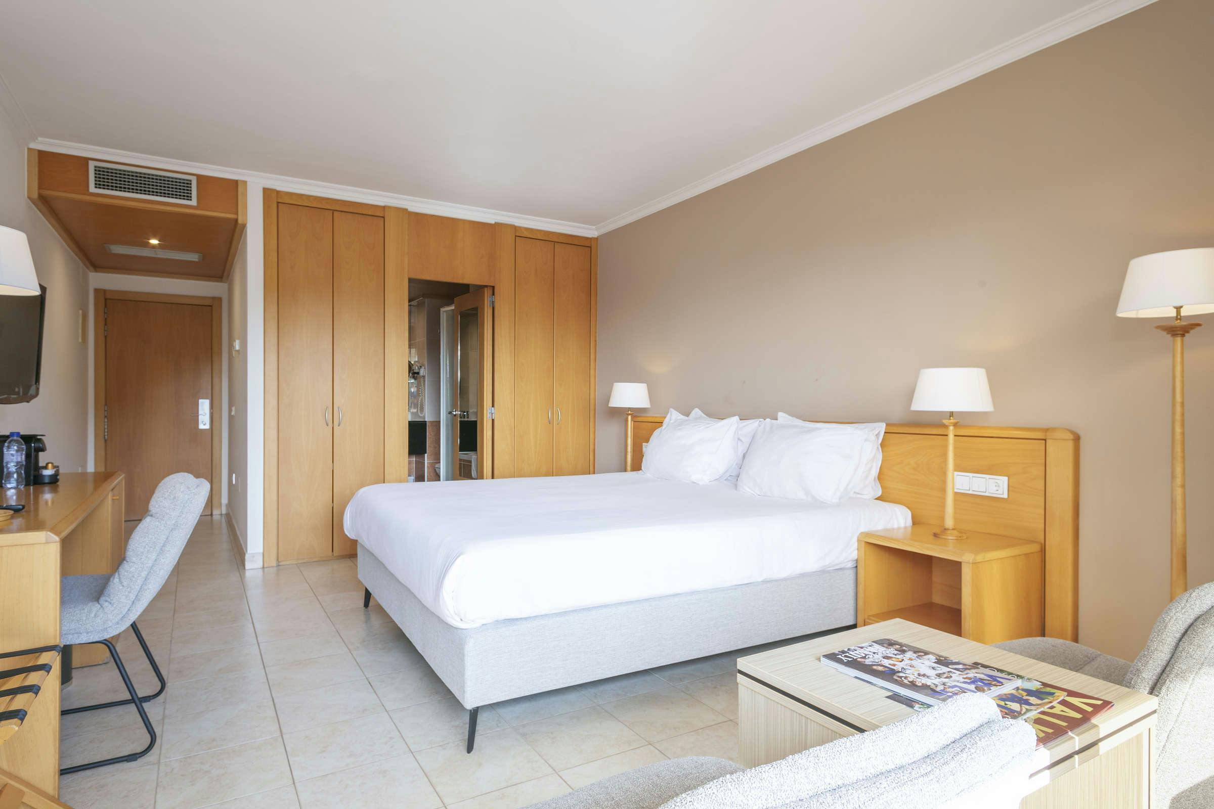 Hotel Van Der Valk Hotel Barcarola photo 1