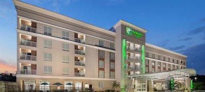 Holiday Inn & Suites Arden - Asheville Airport