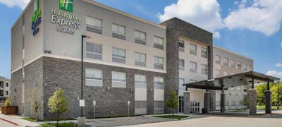 Holiday Inn Express & Suites Denton South
