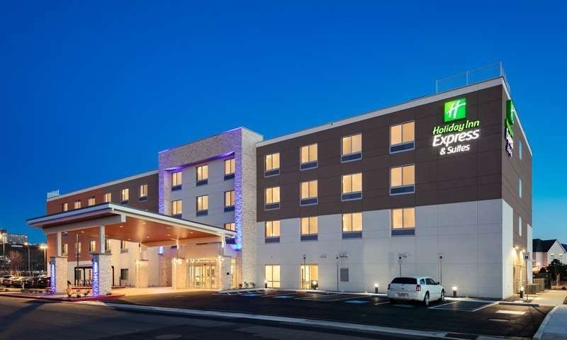 Holiday Inn Express & Suites Medford