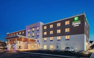 Holiday Inn Express & Suites Medford