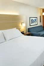 Hotel Holiday Inn Express & Suites Medford photo 3
