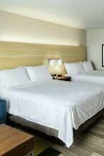 Hotel Holiday Inn Express & Suites Medford photo 1