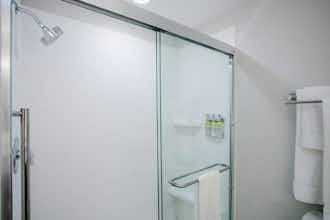 Hotel Holiday Inn Express & Suites Oakhurst-Yosemite Park Area photo 5