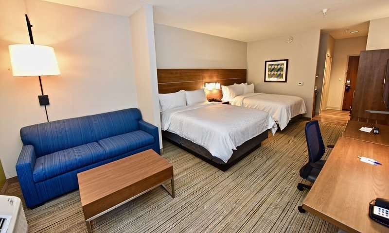 Holiday Inn Express & Suites Perryville I 55