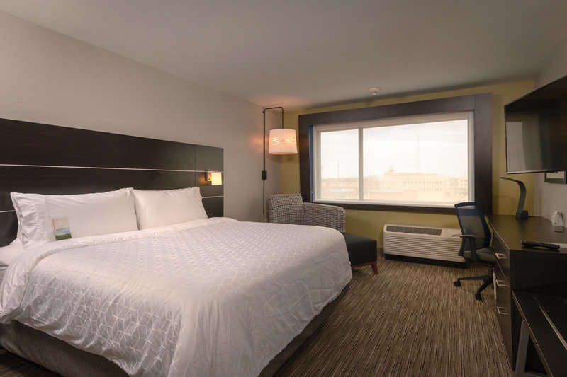 Hotel Holiday Inn Express & Suites Tulsa Downtown Arts District photo 1