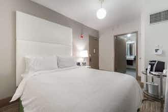 Hotel Holiday Inn Express Chicago Magnificent Mile photo 1