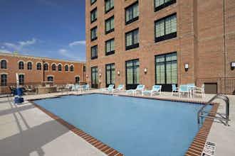 Hotel Holiday Inn Express Pensacola Downtown photo 5