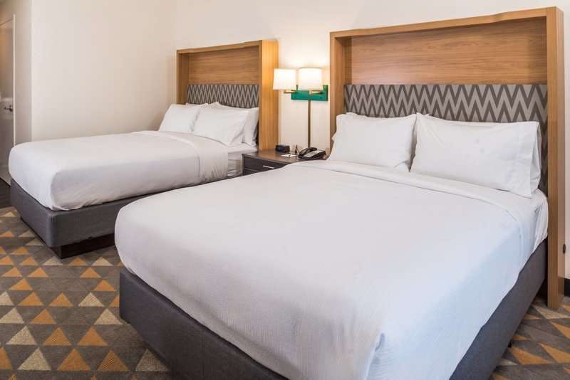 Hotel Holiday Inn Joplin photo 3