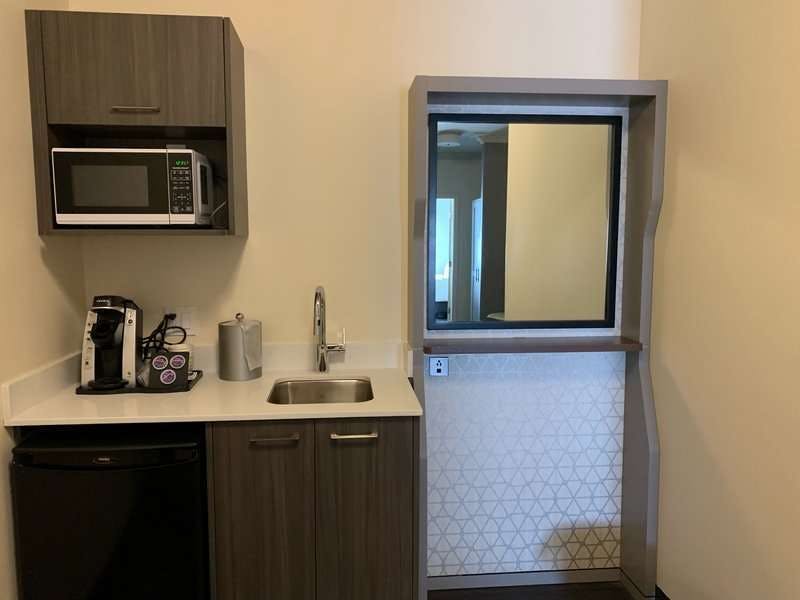 Hotel Holiday Inn Victoria – Elk Lake photo 5