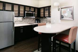 Hotel Staybridge Suites Des Moines Downtown photo 4