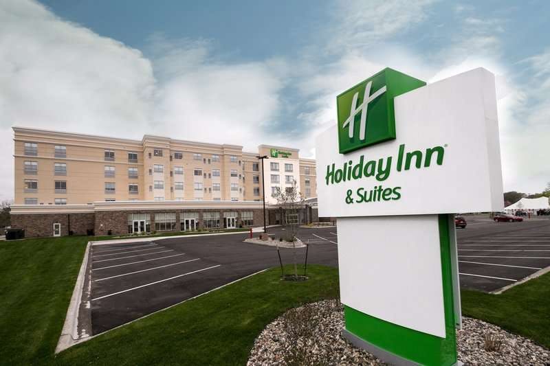 Hotel Holiday Inn & Suites Mount Pleasant photo 5