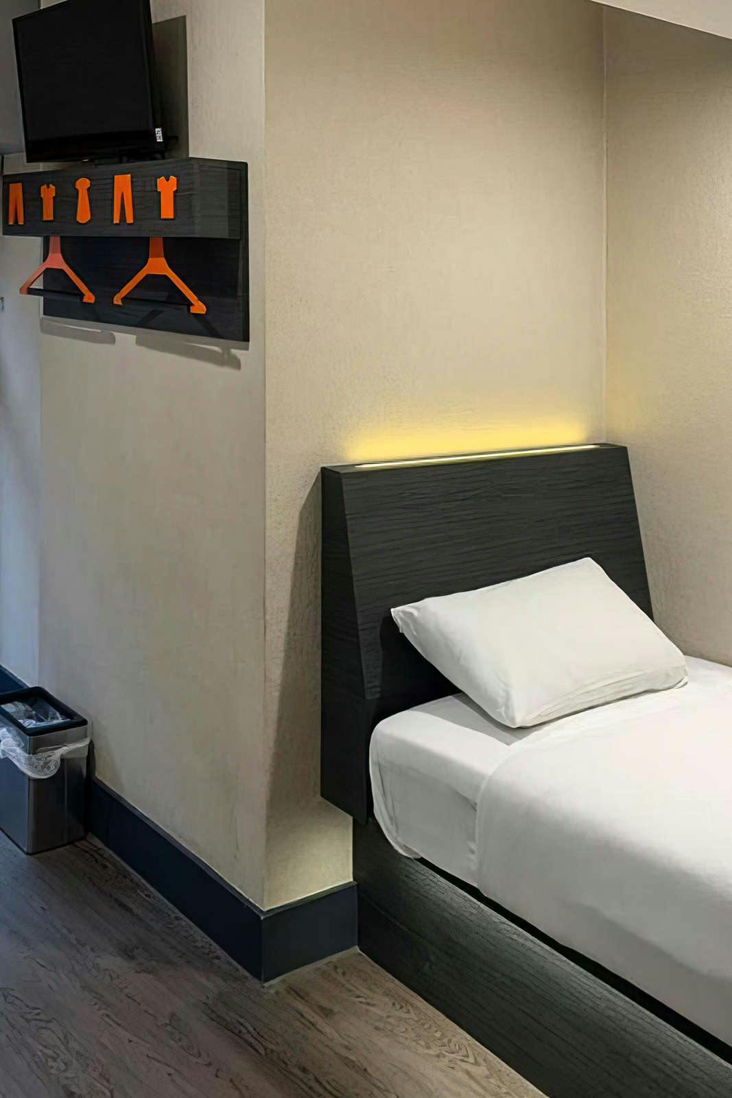 Hotel easyHotel Birmingham photo 2