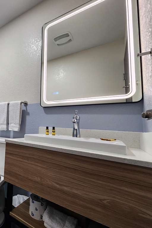 Hotel Eva Hotel Buffalo Airport, Bw Signature Collection photo 5