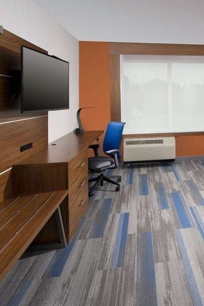 Hotel Holiday Inn Express & Suites Memphis Airport - Elvis Presley Blvd photo 3