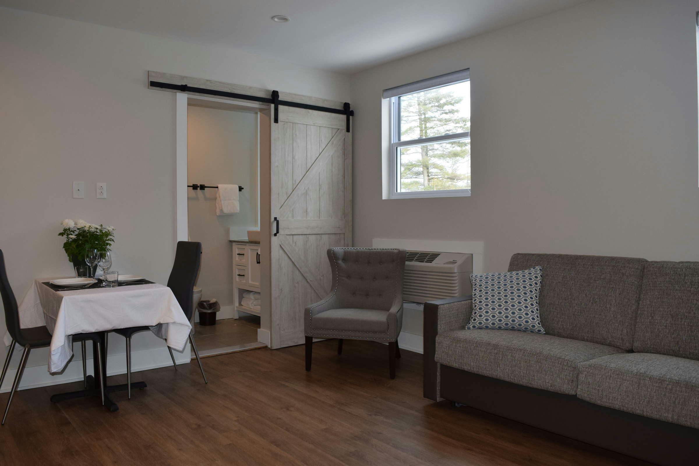 Hotel Lake Placid Inn Main Street Apartment Suites photo 2