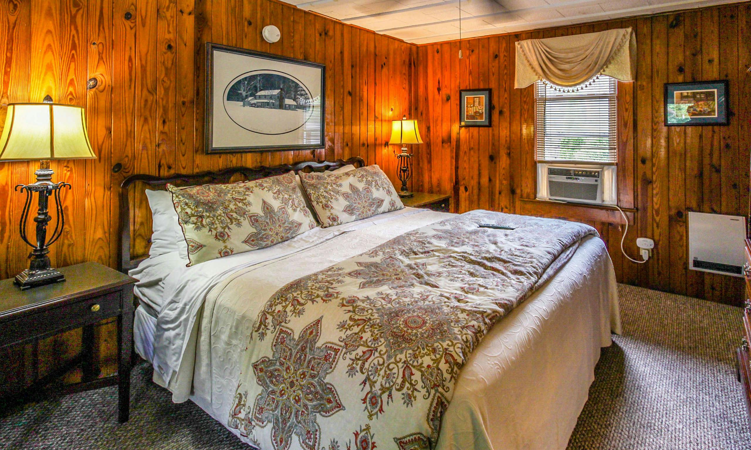 Mountainaire Inn & Log Cabins