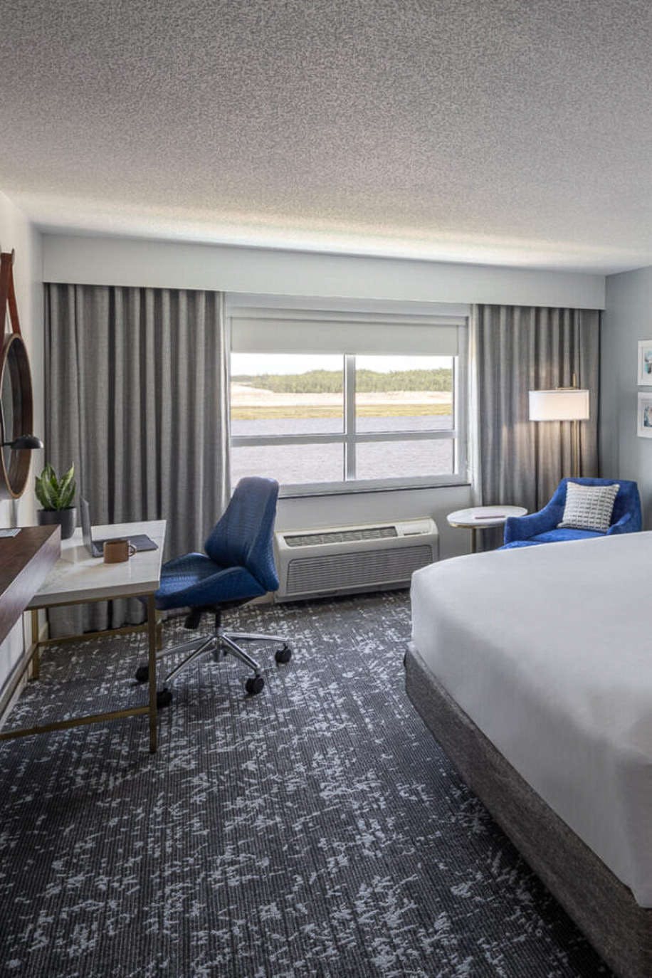 Hotel Crowne Plaza Ft. Myers Gulf Coast photo 2