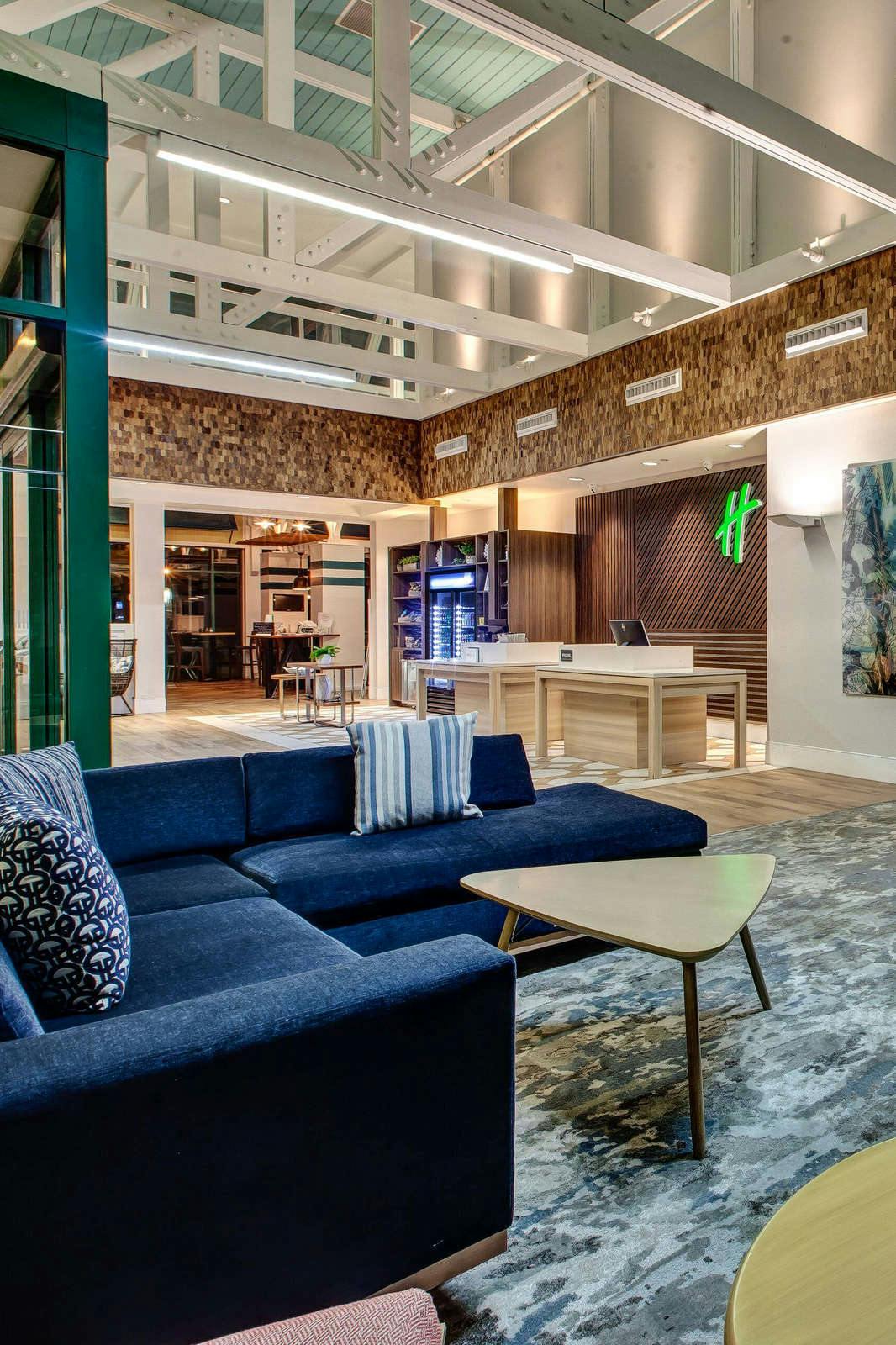 Hotel Holiday Inn VA Beach-Oceanside (21st St) by IHG photo 3