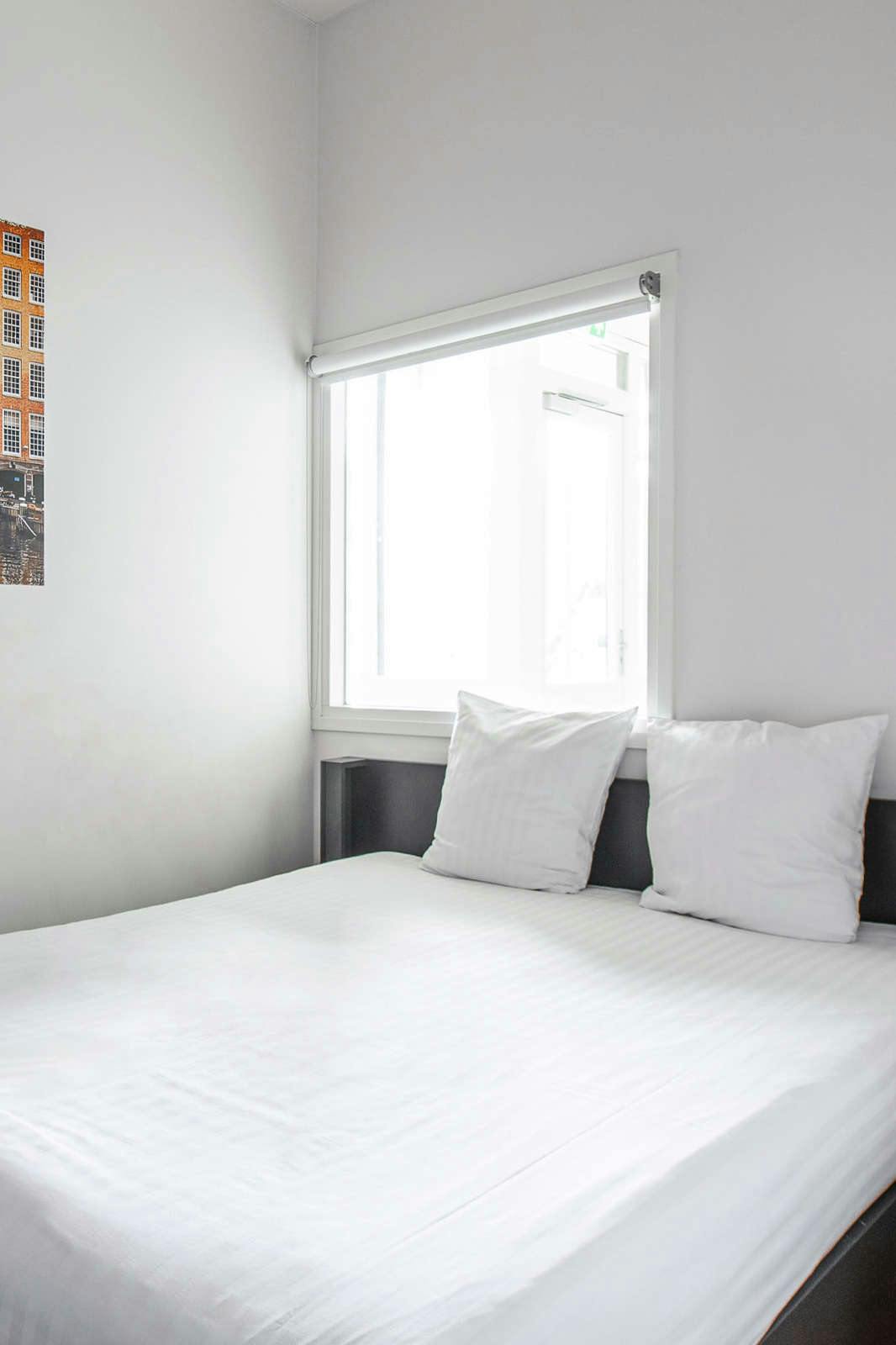 Hotel easyHotel Amsterdam City Center photo 4