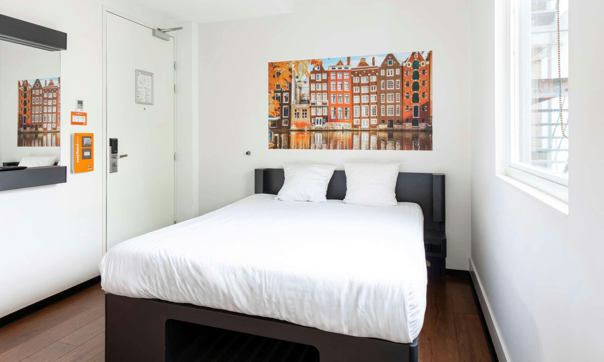 easyHotel Amsterdam City Center