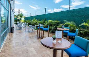 Hotel Hampton by Hilton Santo Domingo Airport photo 1