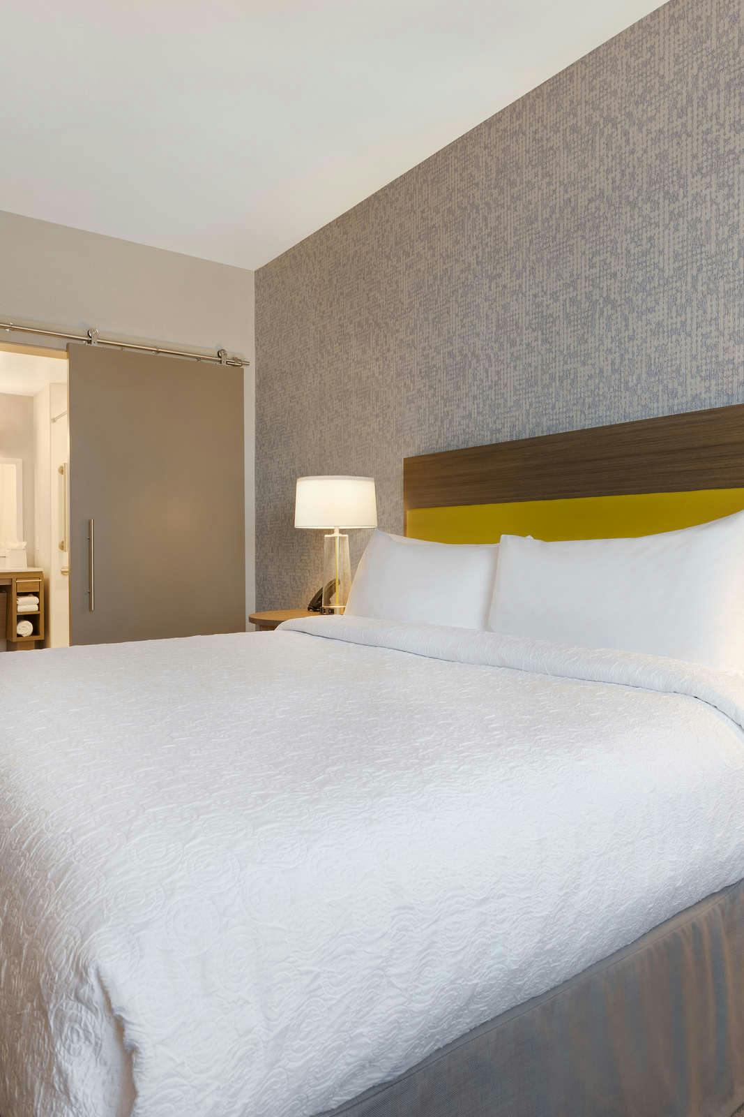 Hotel Home2 Suites by Hilton Petaluma photo 2