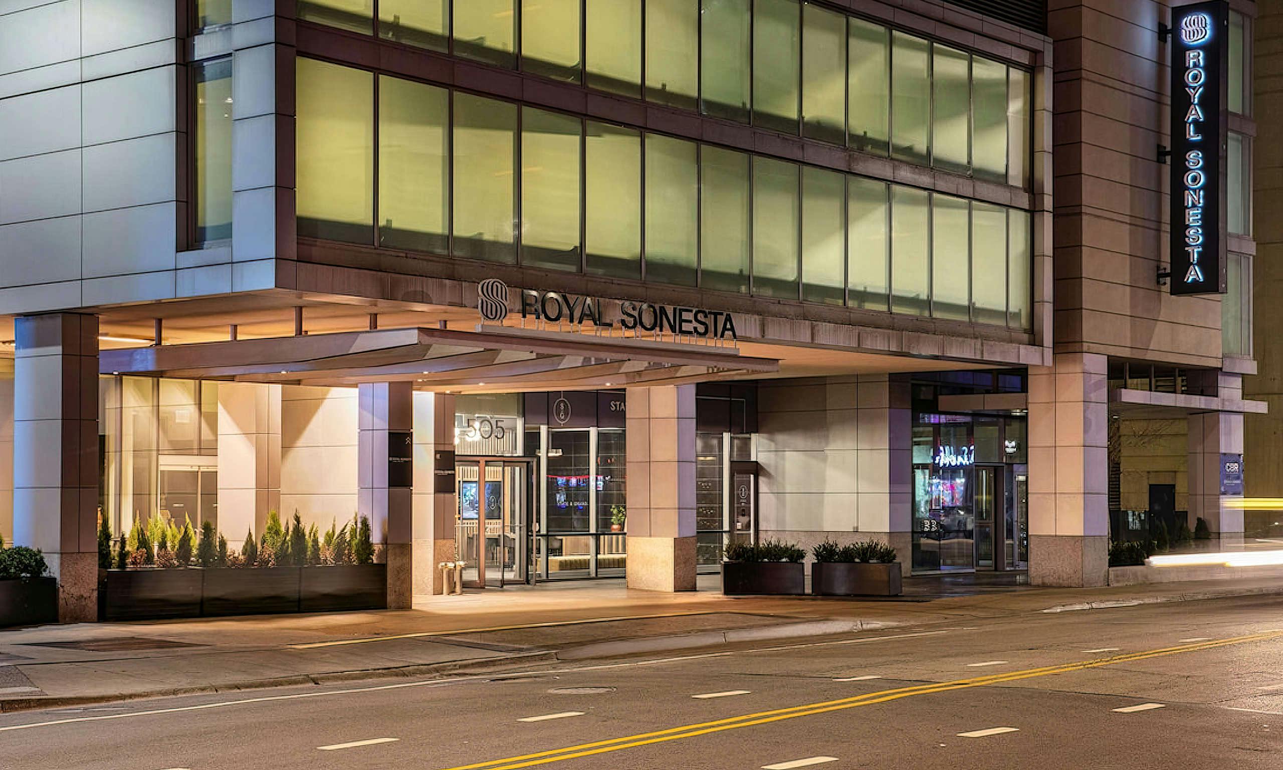 The Royal Sonesta Chicago River North