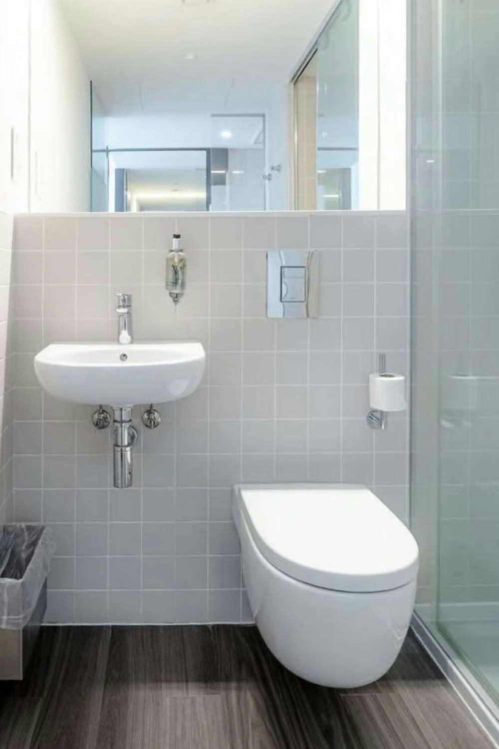 Hotel easyHotel Barcelona Fira photo 2