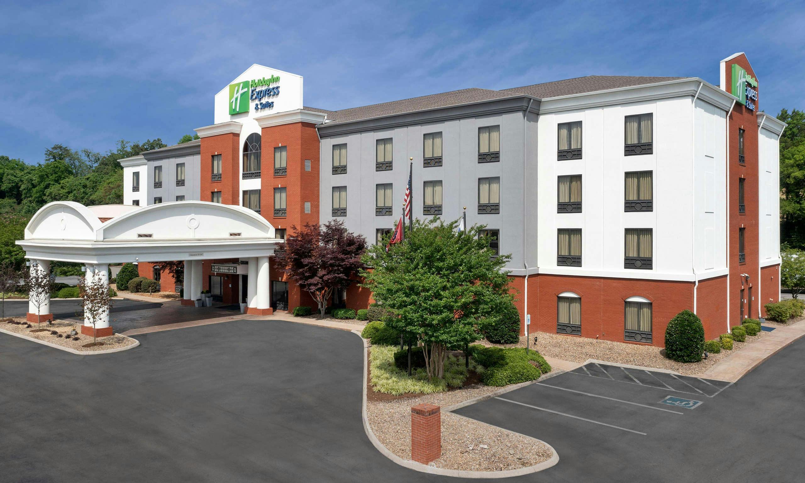 Holiday Inn Express & Suites Knoxville-Clinton by IHG