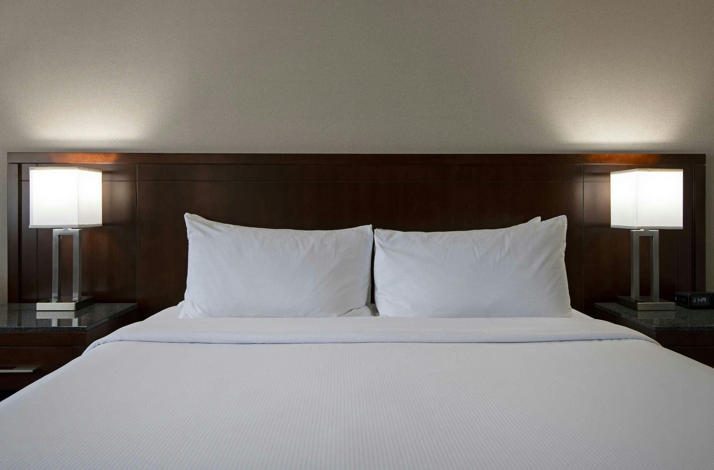 Hotel Doubletree By Hilton Kamloops photo 2