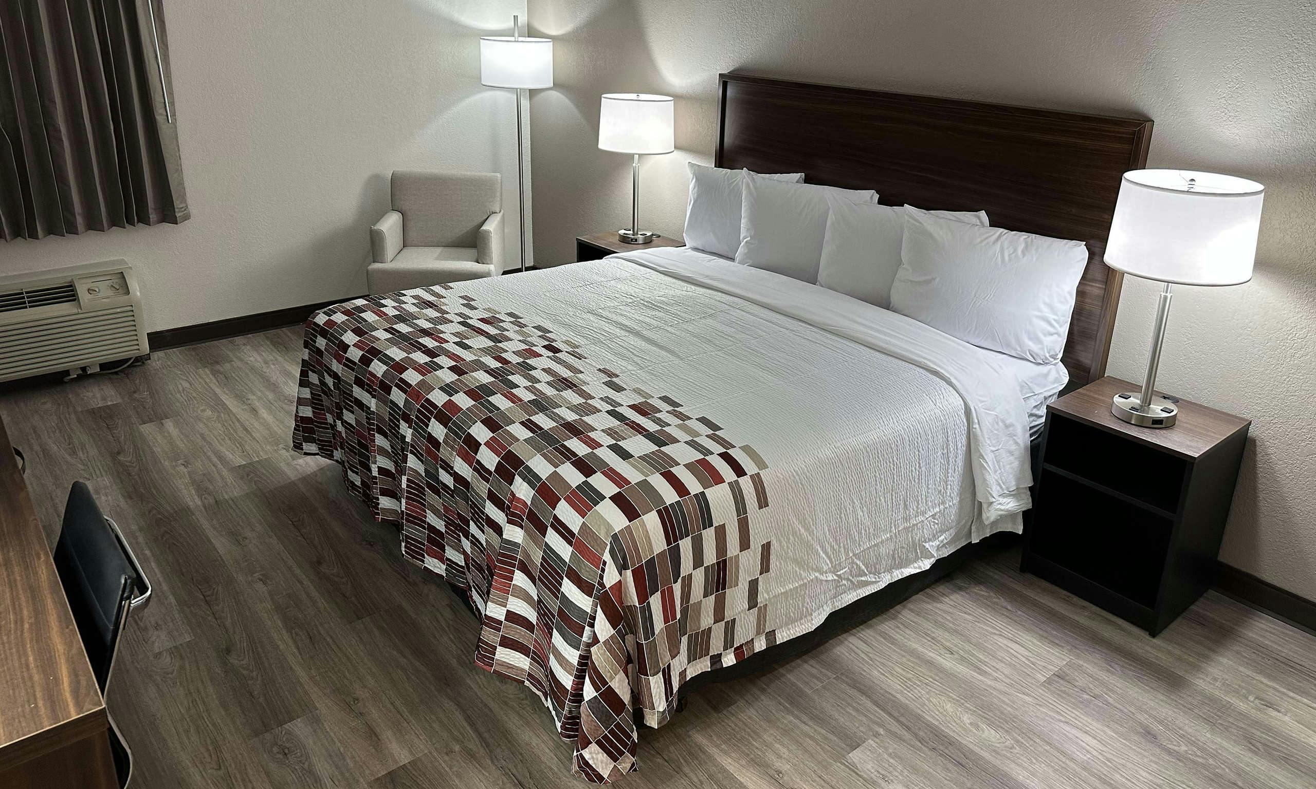 Red Roof Inn Charleston - Dunbar