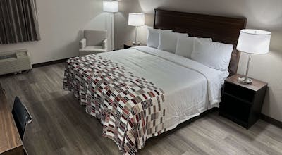 Red Roof Inn Charleston - Dunbar