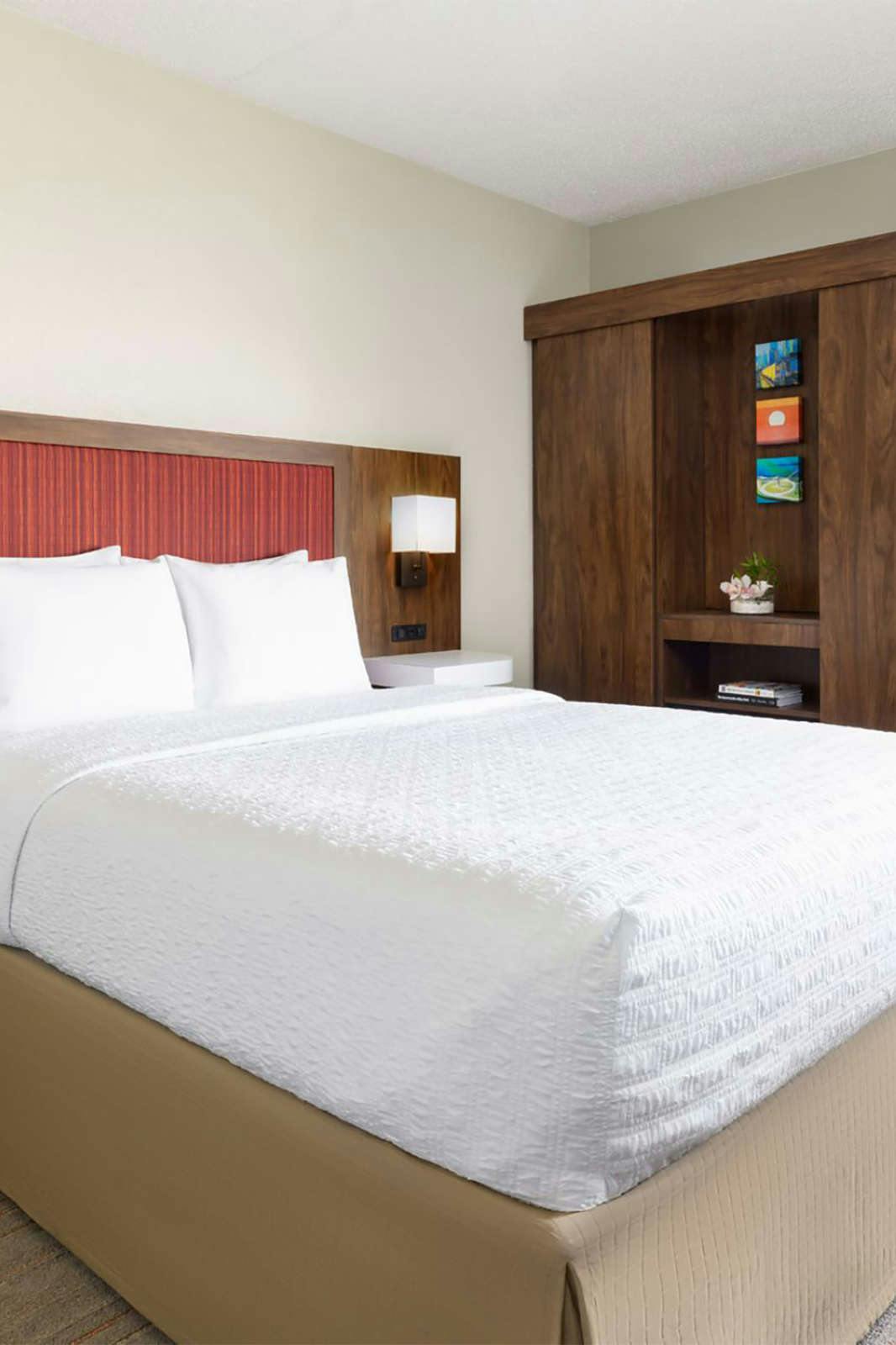 Hotel Hampton Inn Long Island/Islandia photo 1