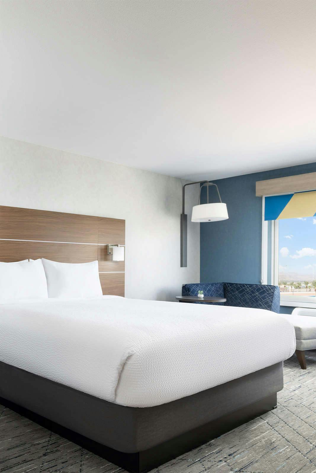 Hotel Holiday Inn Express Las Vegas-Stadium Area photo 1